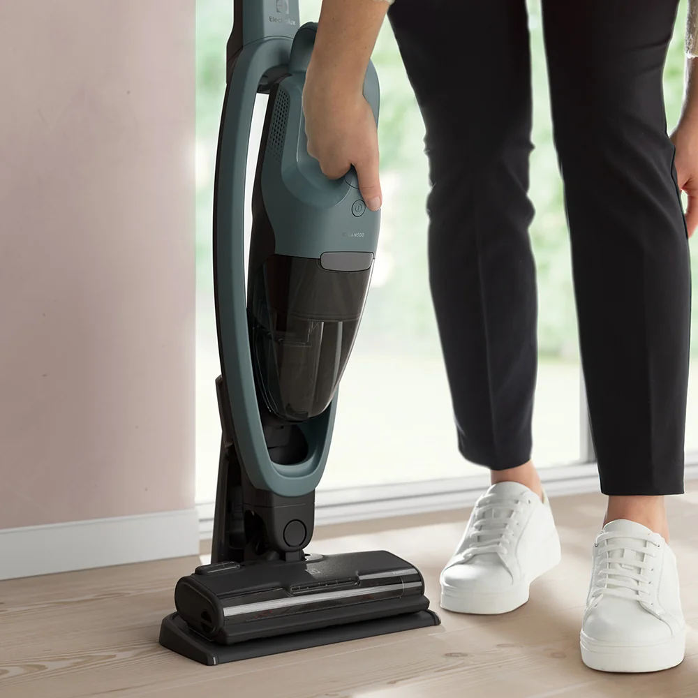 ELECTROLUX Tyčový vysávač ES52C212XN