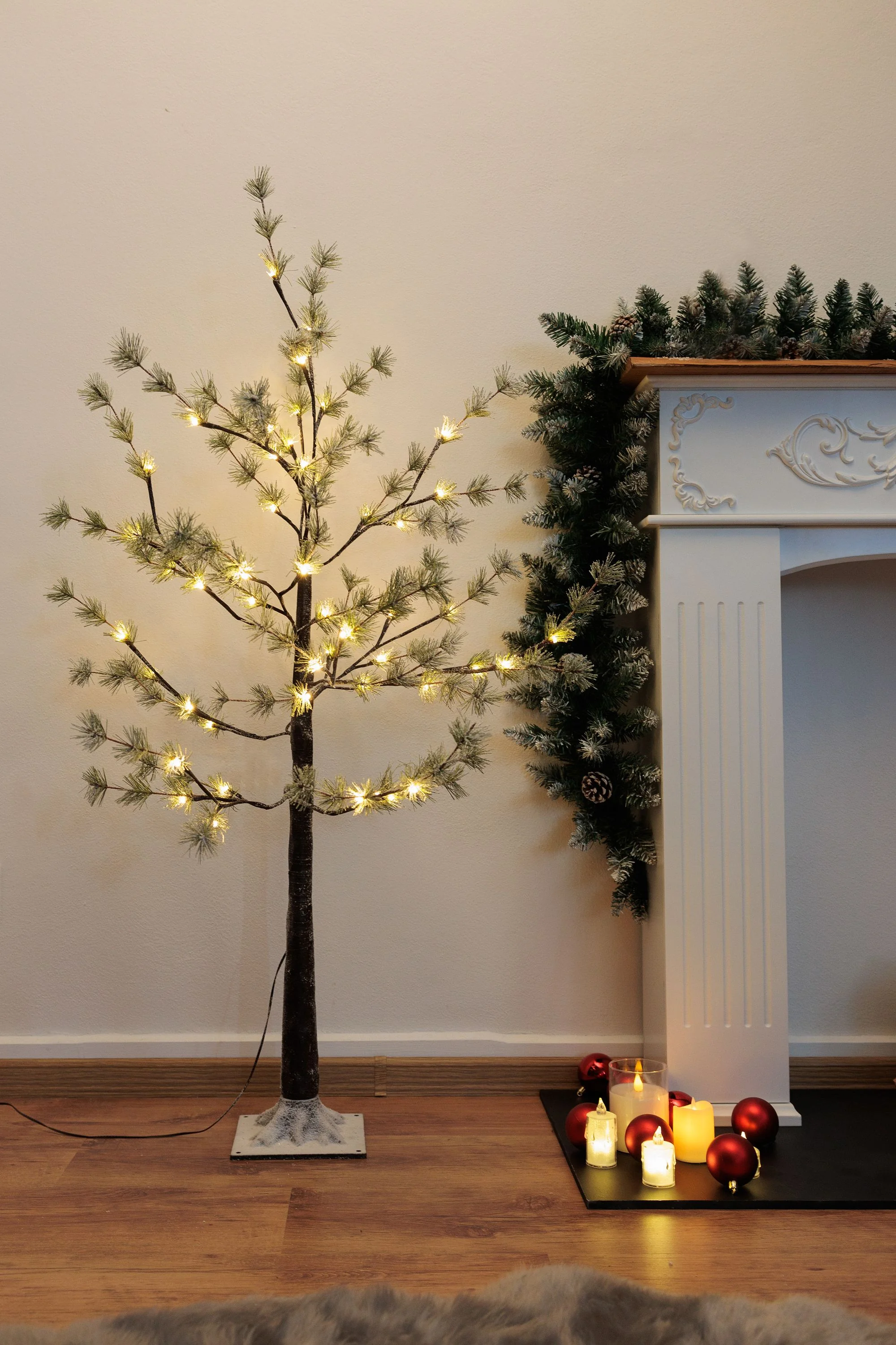 MagicHome vianočný LED strom borovica, 1 ks 48 LED teplá biela, stále svetlo, zasnežený, 120 cm