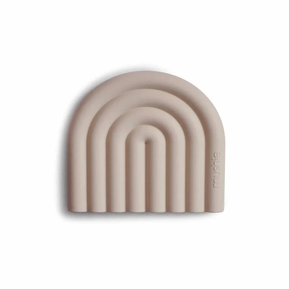 Mushie silikónové hryzatko Rainbow Shifting Sand