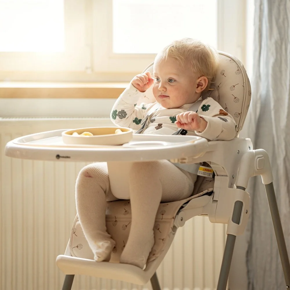 Petite&Mars Gusto Complete detská jedálenská stolička Beige Dandelions