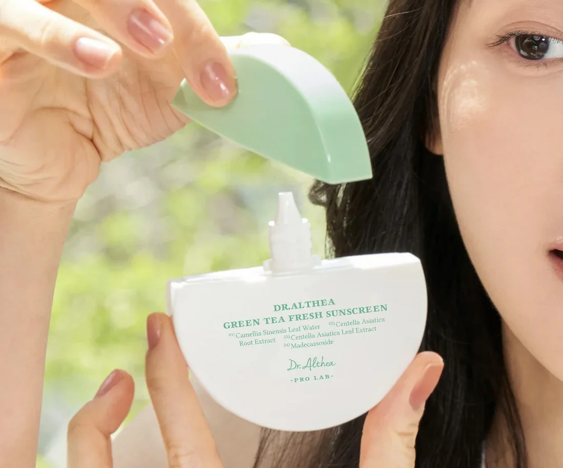 DR. ALTHEA Green Tea Fresh Sunscreen Ľahký opaľovací krém so zeleným čajom a niacínamidom 45ml