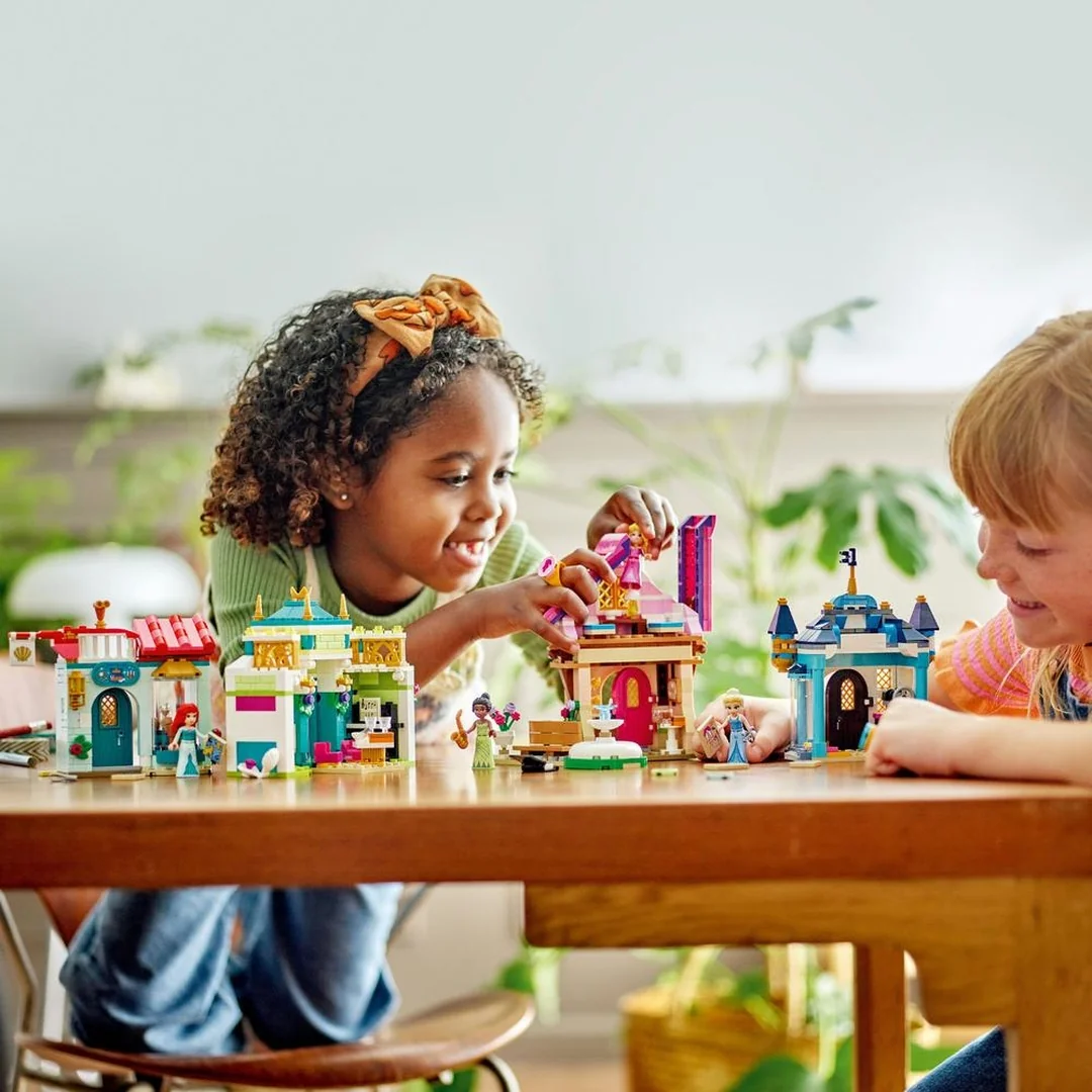 LEGO® Disney™ 43246 Disney princezná a jej dobrodružstvo na trhu