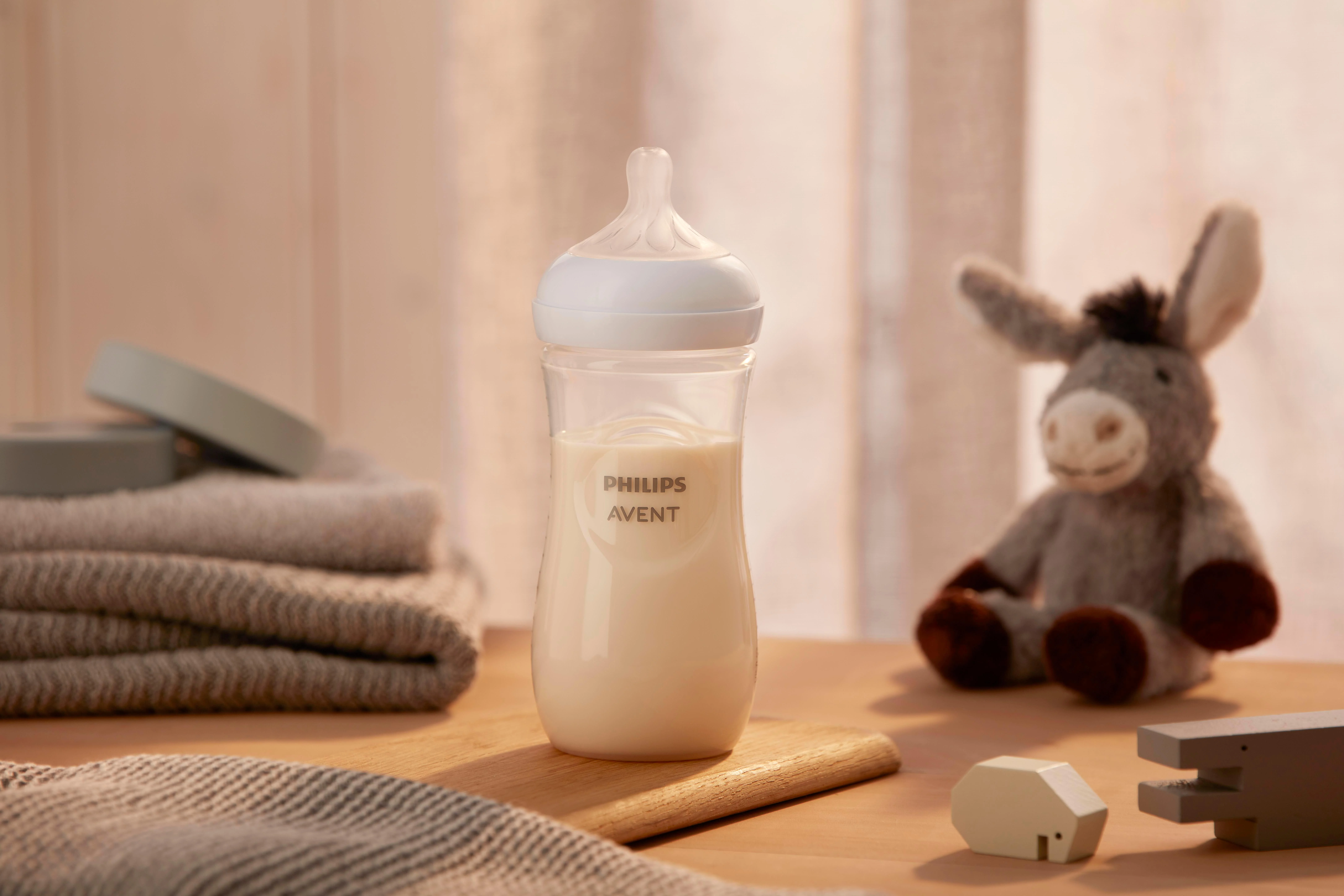 Philips AVENT SCY906/03 Fľaša Natural Response 330 ml, 6m+, 3 ks 3 ks