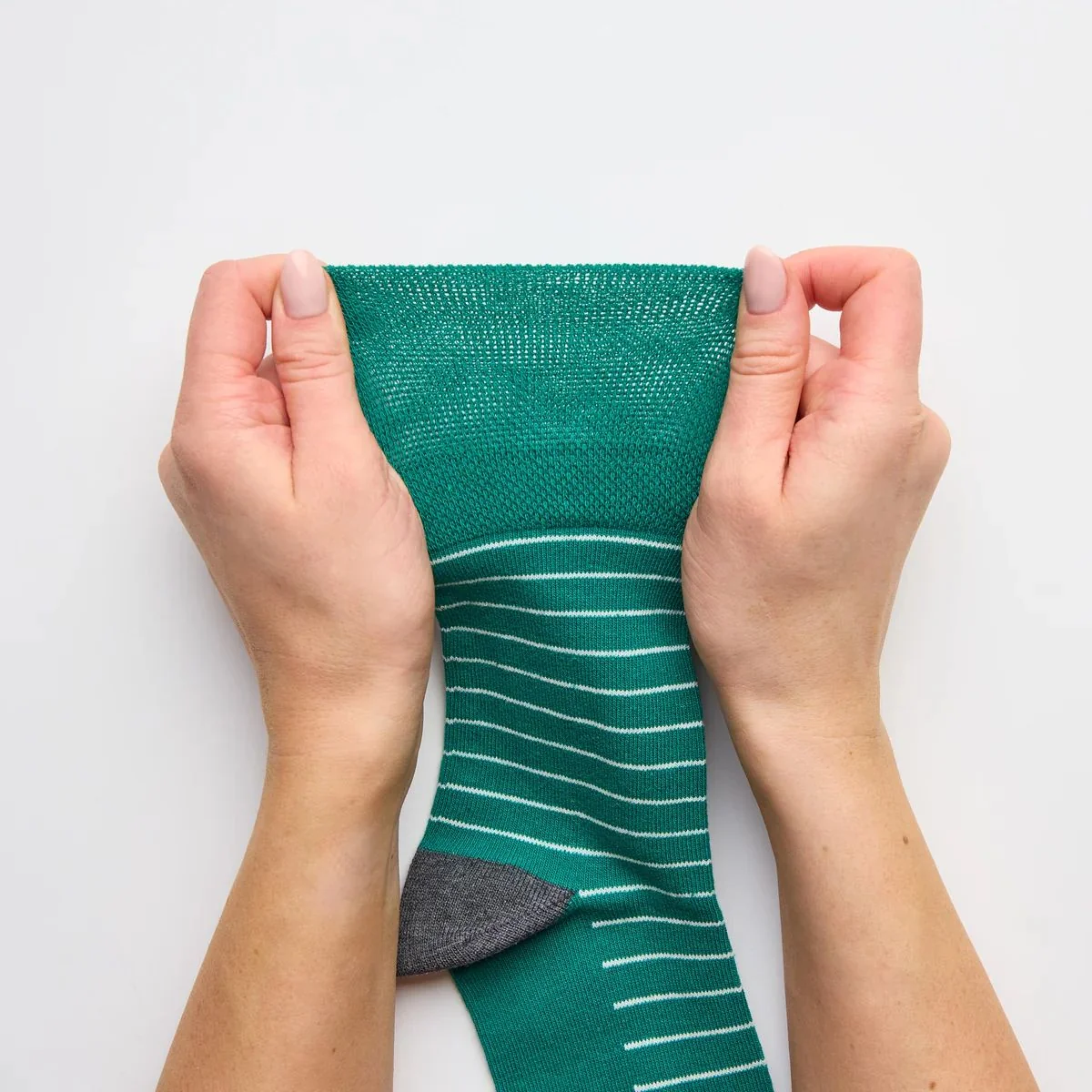 Pánske 3 páry bavlnené ponožky Gentle Grip COMPASS široký lem bez gumičiek Veľkosť ponožiek 39-45