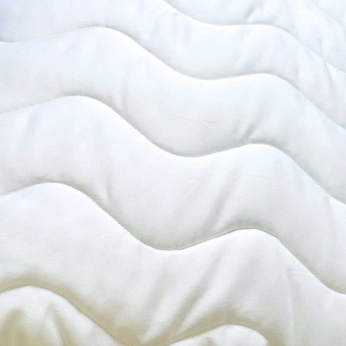 Vankúš Comfort plus bavlnený satén s odnímateľnou vrchnou obliečkou 70 x 90 cm