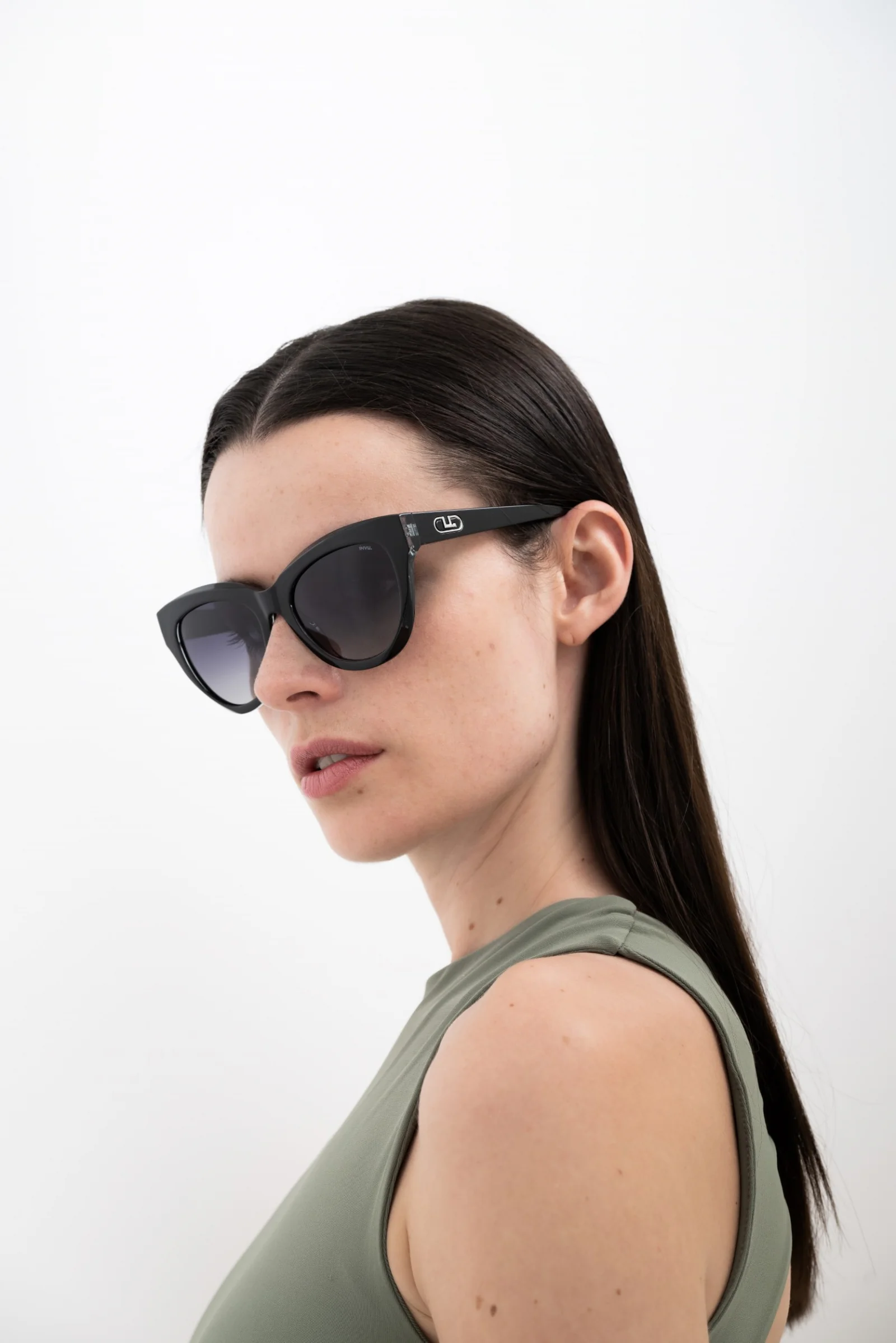 INVU. Fashion IB22557A Dámske slnečné okuliare
