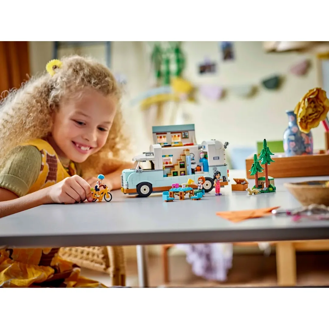 LEGO® Friends 42663 Dobrodružstvo s karavanom priateľstva