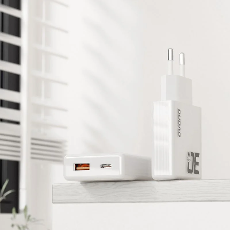 Dudao A30EUT GaN sieťová nabíjačka USB / USB-C 30W + kábel USB-C, biela a