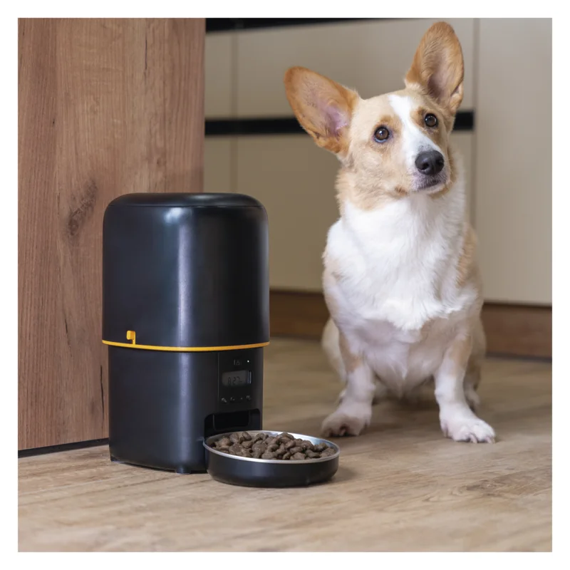 EMOS Dávkovač krmiva Pet Care, 4 l, čierny 1 ks