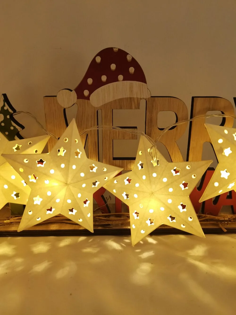 Modee Lighting LED dekorácia 10 LED 90cm hviezdy 2xAA batérie