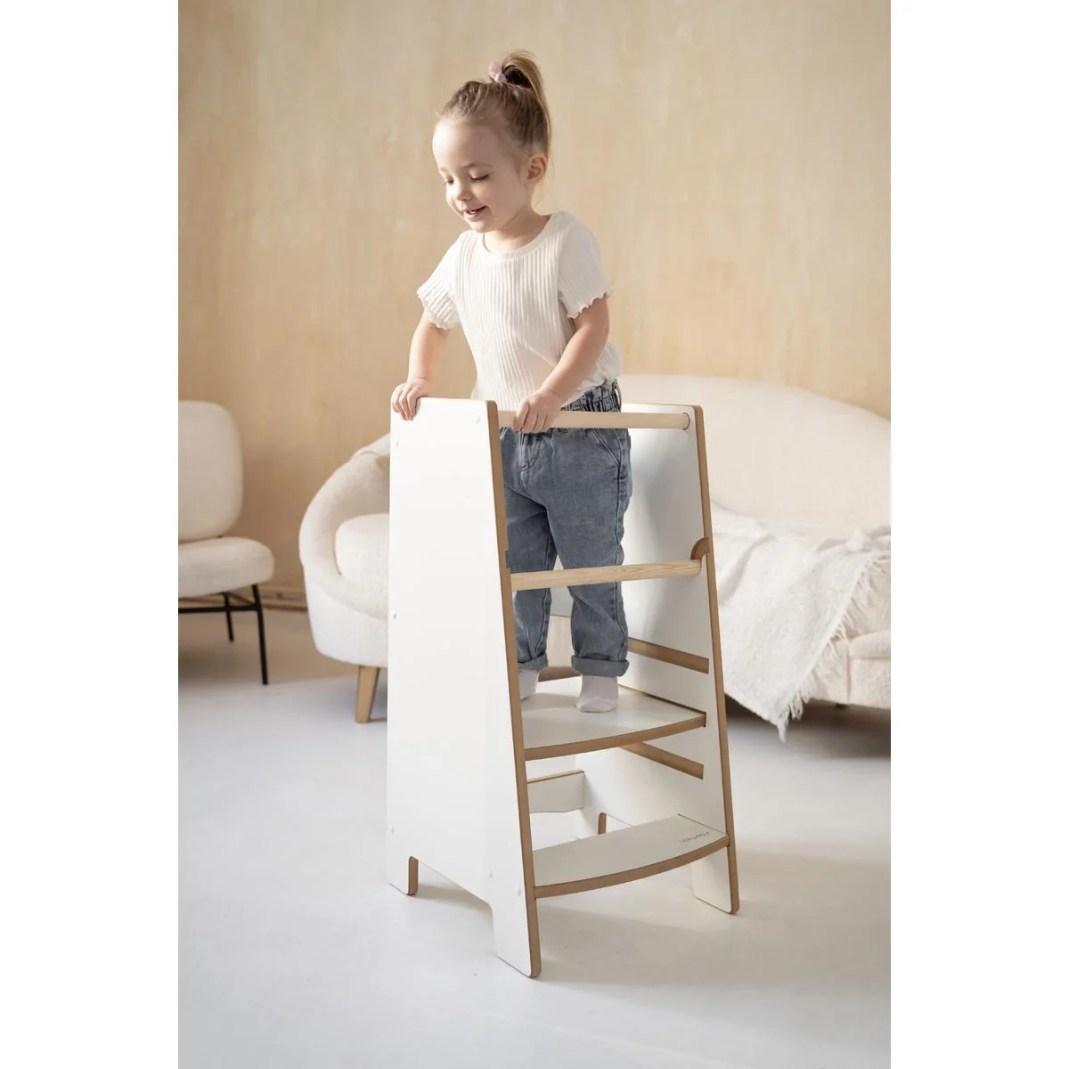 Učiaca veža kitchen helper montessori Petite biela