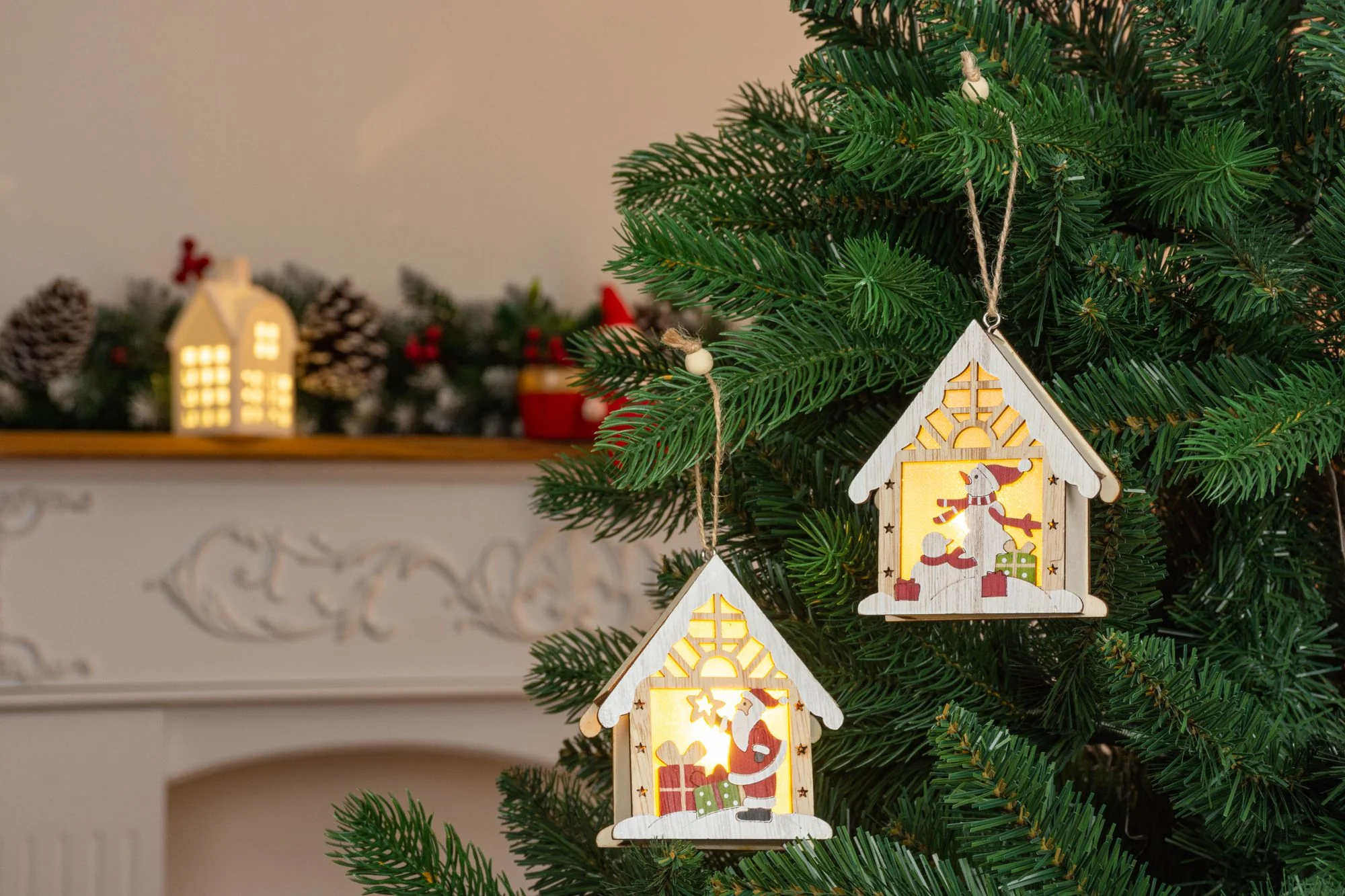 MagicHome vianočný LED snehuliak v domčeku, balenie 12 ks Závesný, 9,2x3x10,4 cm