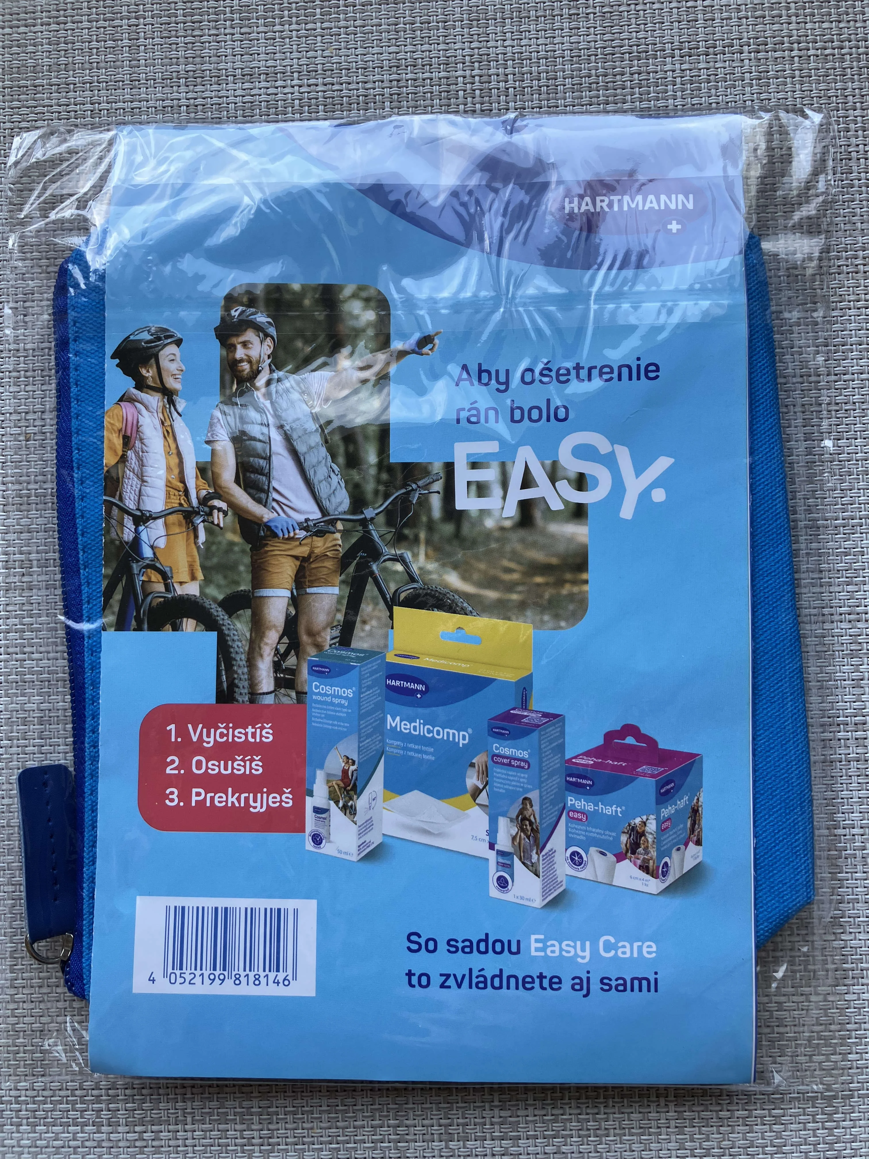 BENEFIT Taštička Cosmos 1 ks
