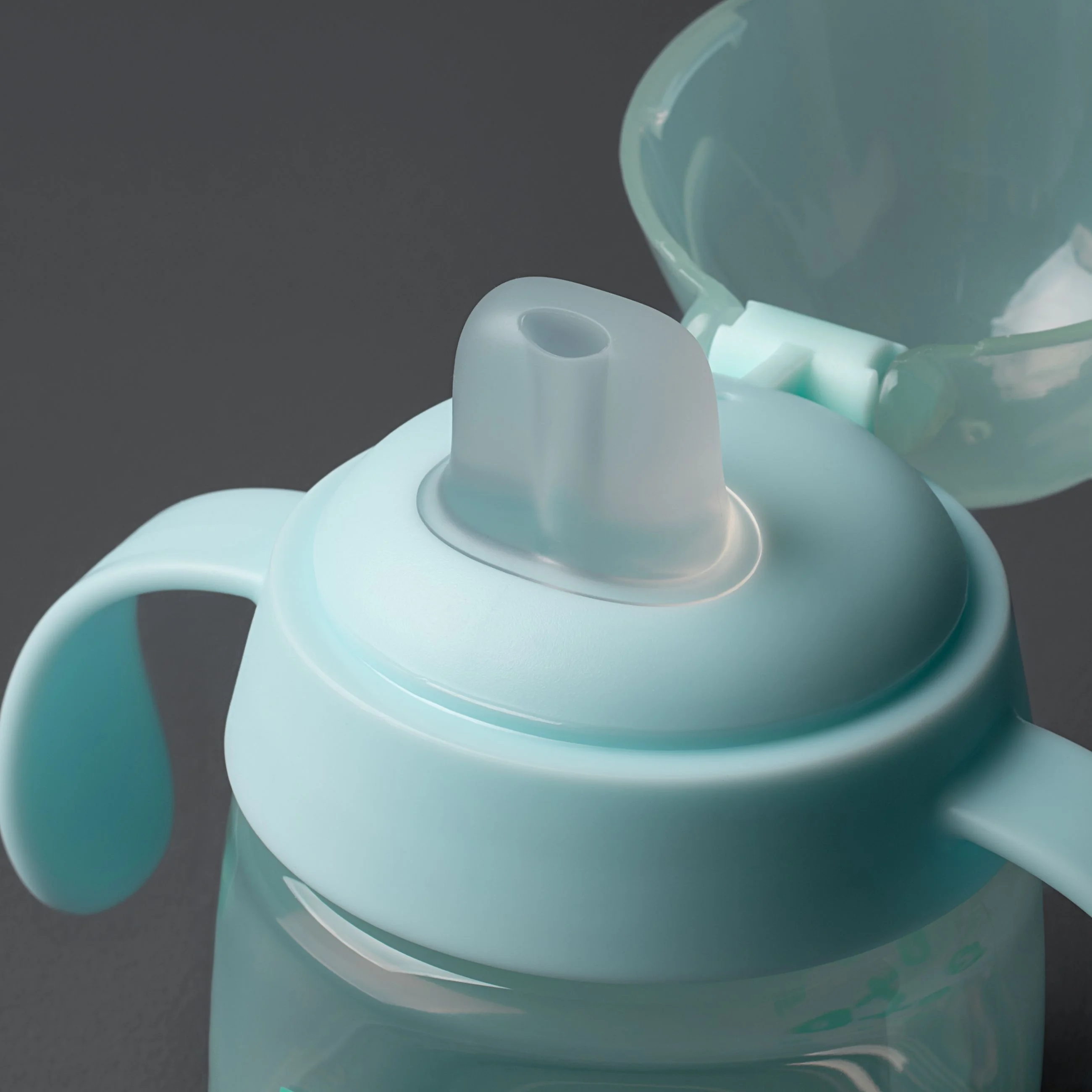 Tommee Tippee Transition netečúci hrnček 150 ml 4m+ modrý 1 ks