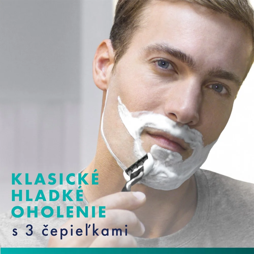 Gillette Mach3 UEFA Champions League Special Edition: pánsky holiaci strojček, gél na holenie, kozmetická taška 1 set