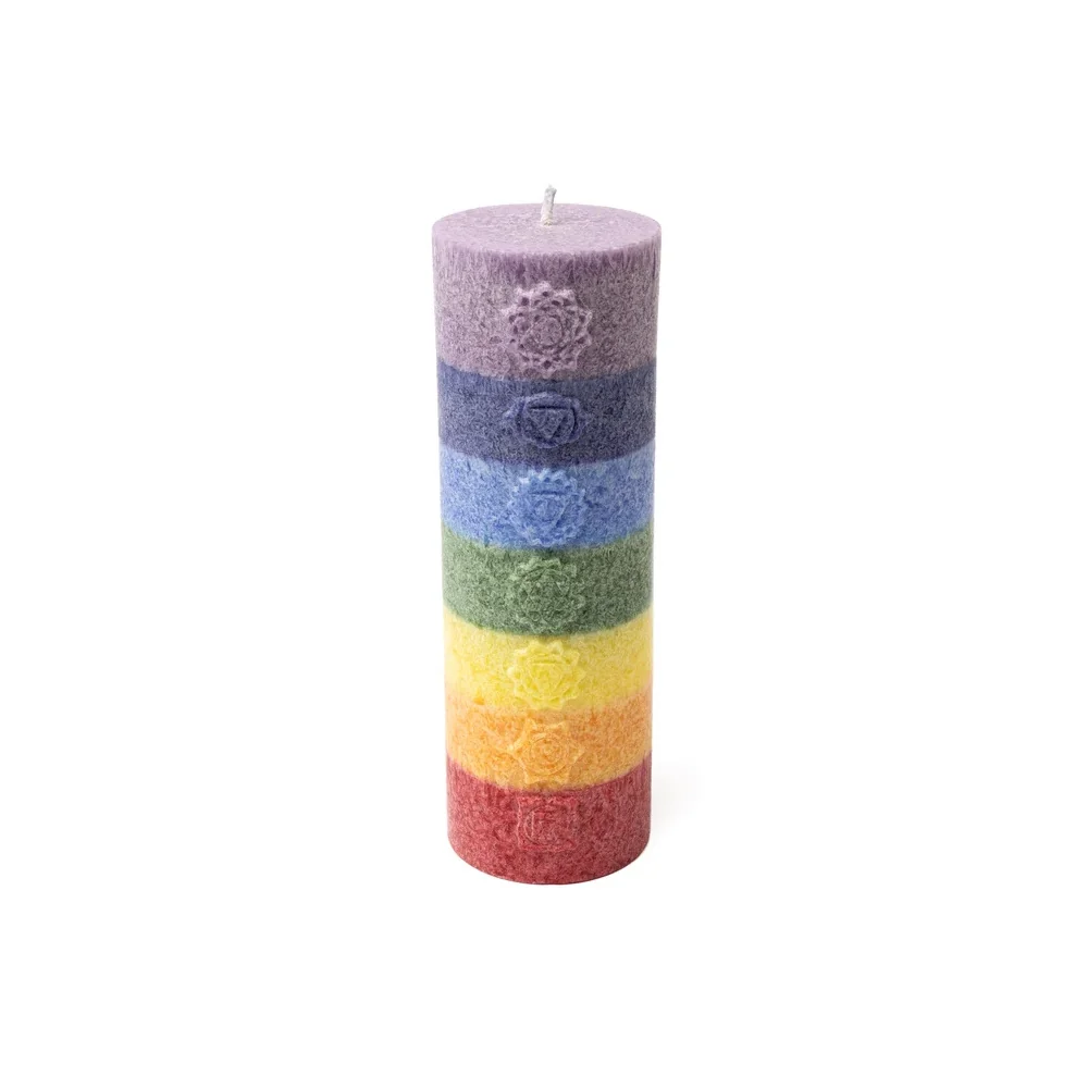 Stearínová sviečka Chakra relief dúha bez vône 1ks