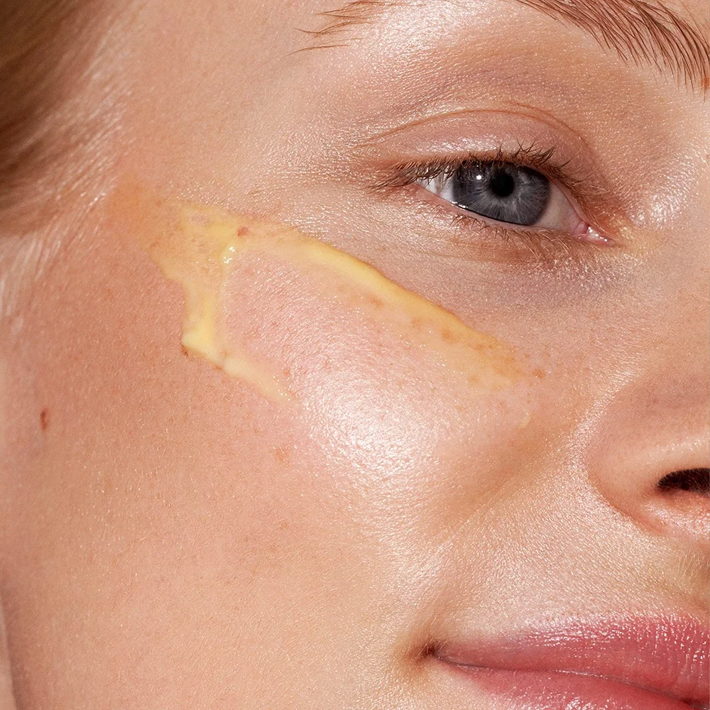 Mádara Vitamín C, Koncentrát pre Intenzívnu Žiara 1×30 ml, prírodný rozjasňujúci koncentrát