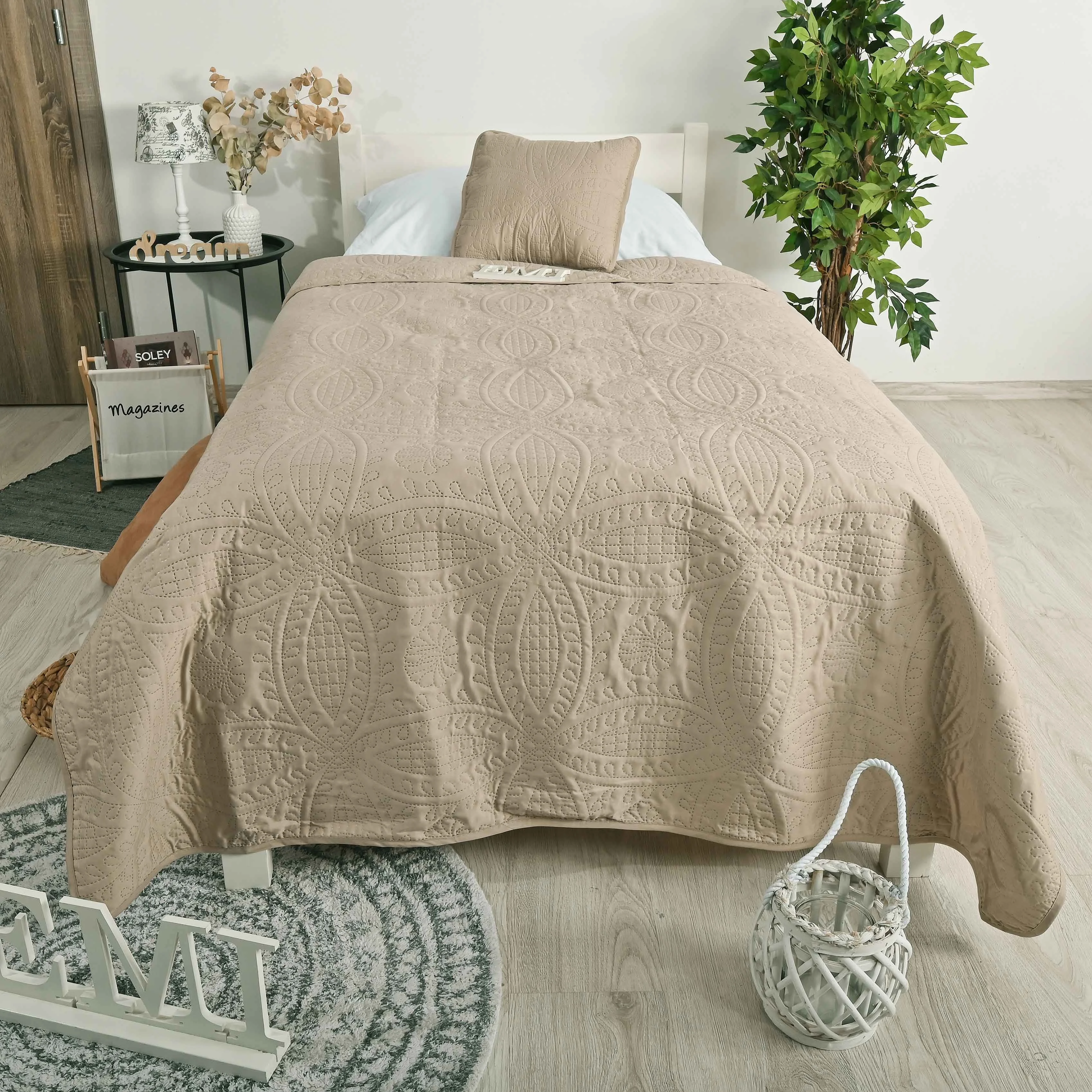 Prehoz na posteľ Lace EMI 150x210 cm + 1x obliečka 40x40 cm