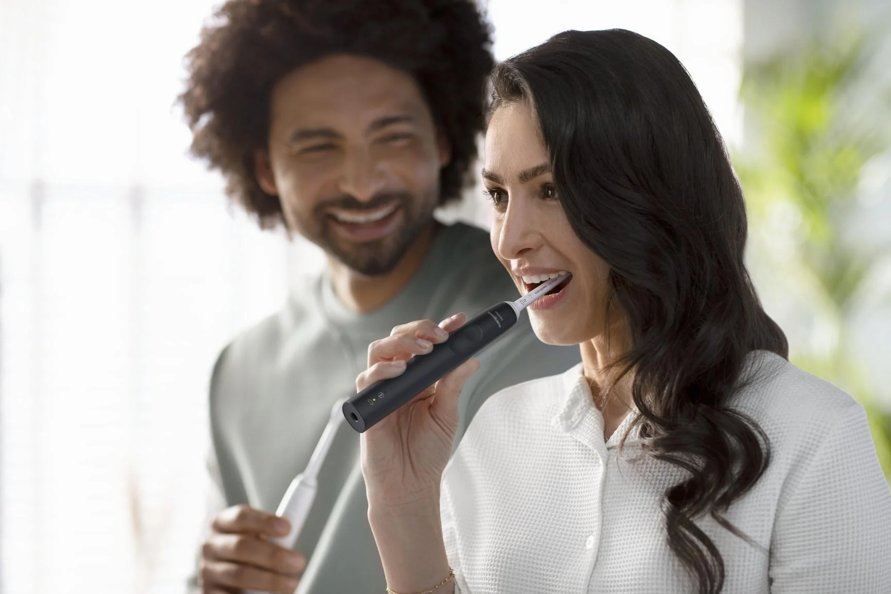 Philips Sonicare 3100 HX3671/14, čierna 1×1 ks, elektrická zubná kefka