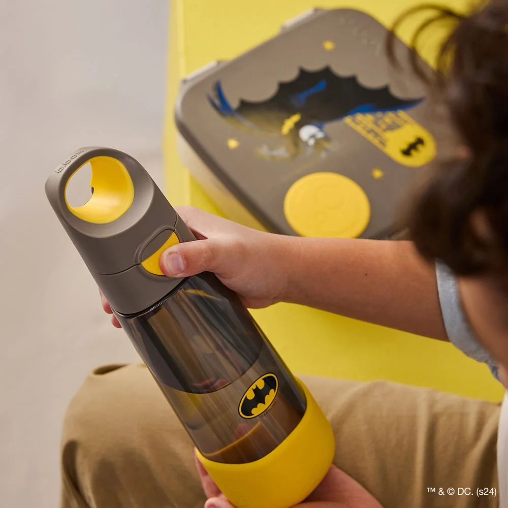 Fľaša na pitie so slamkou 600 ml Batman