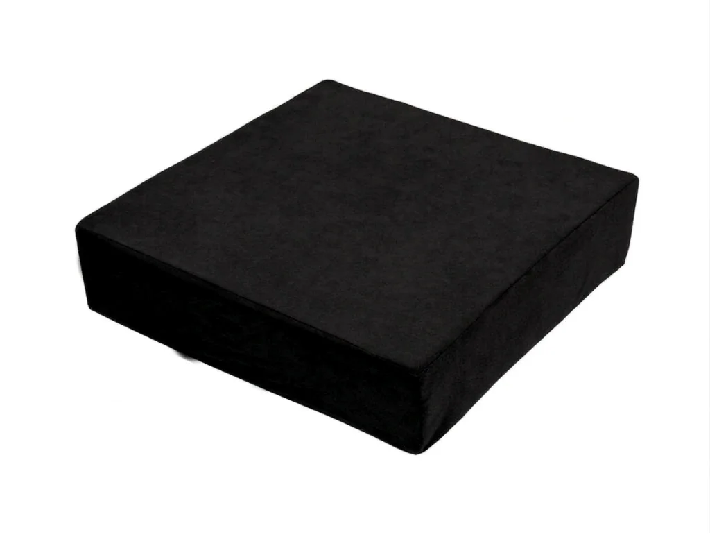 Podsedák 40 x 40 x 10 cm - čierna