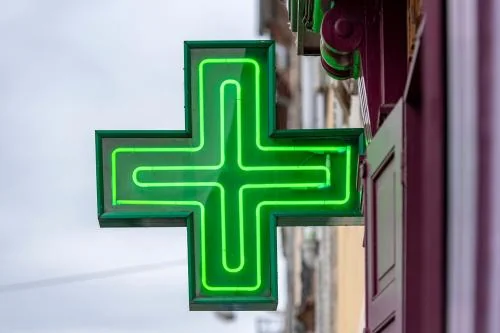 Dr. Max uzavrel dohodu o kúpe 47 lekární Apotheke