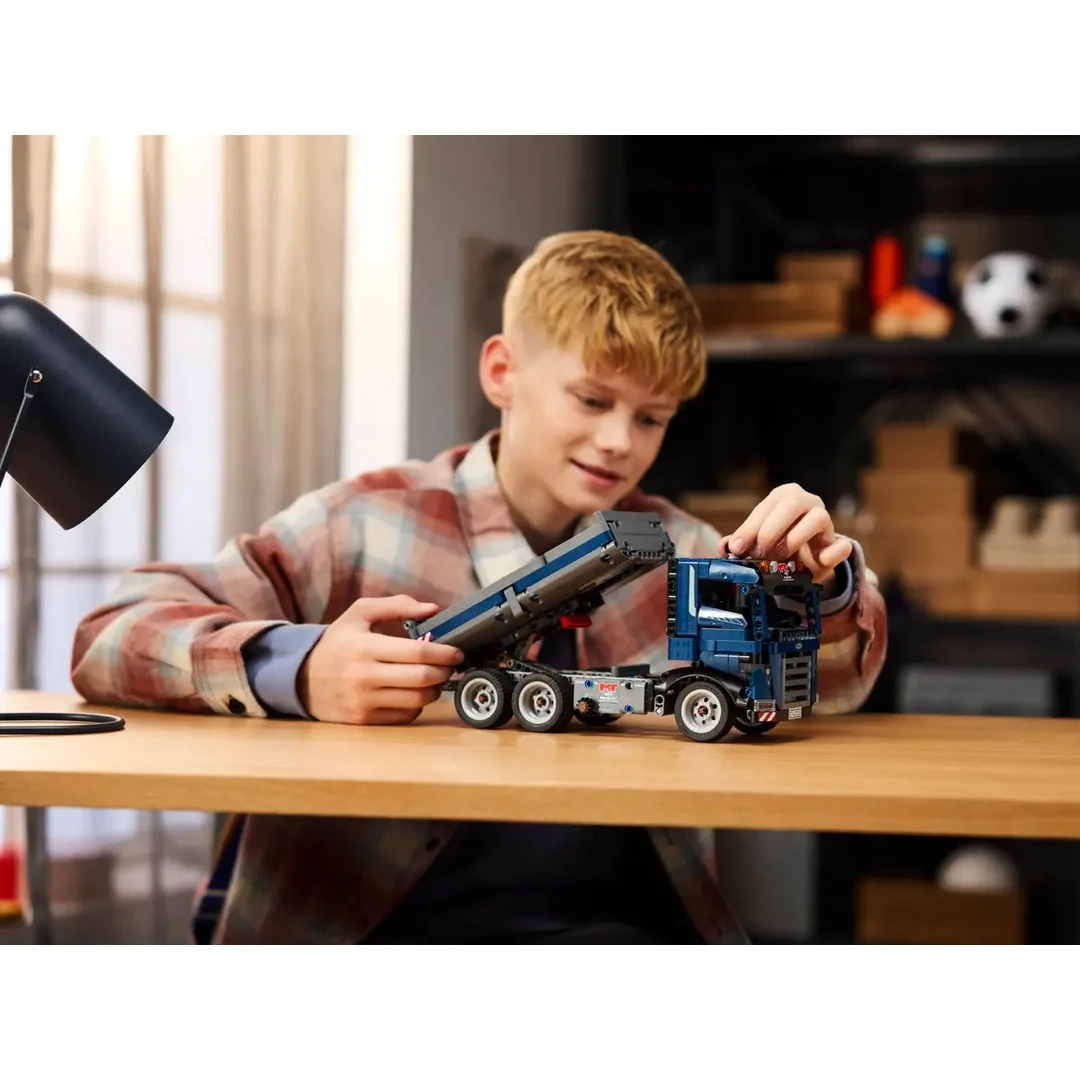 LEGO® Technic™ 42203 Vyklápací nákladiak
