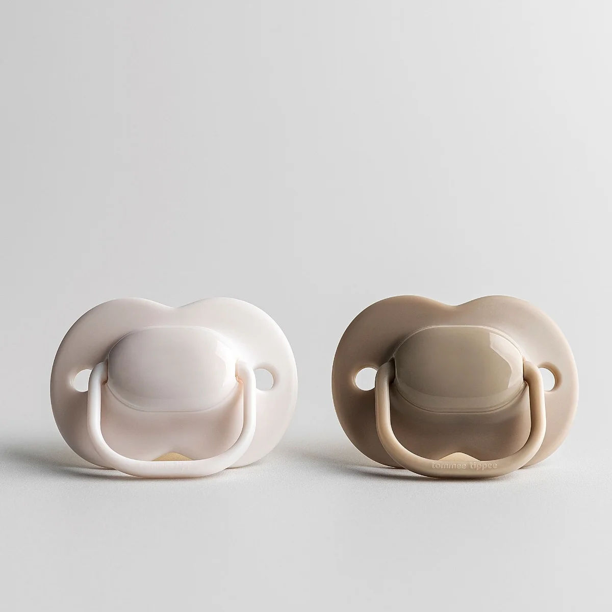 Tommee Tippee Cumlík Cherry Latex 0-6m 1×1 ks, cumlík