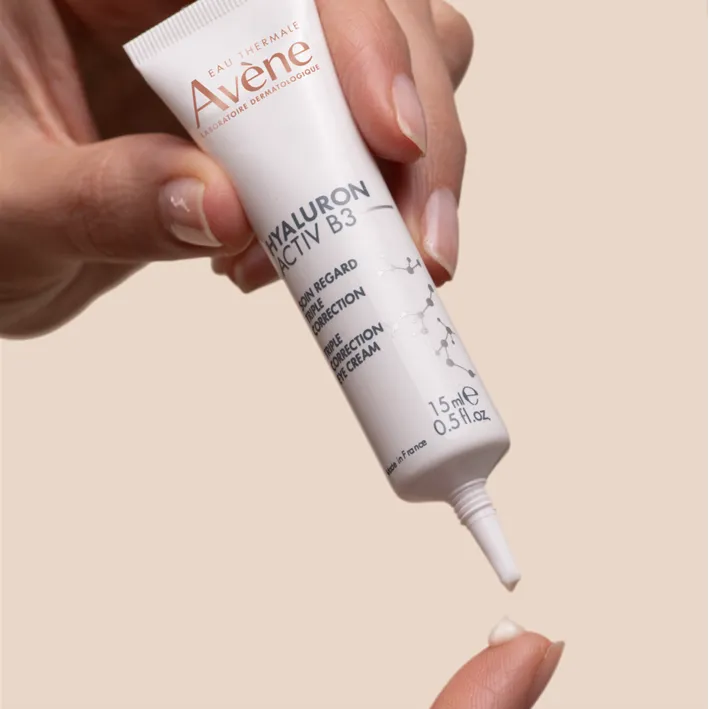 AVENE HYALURON ACTIV B3 Očný krém s trojitým účinkom 1×15 ml, očný krém