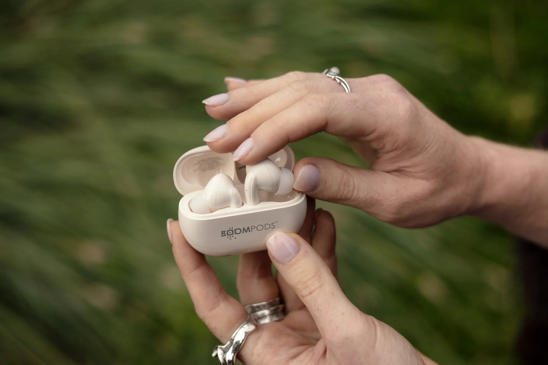 BOOMPODS echobuds bezdrôtové slúchadlá sand