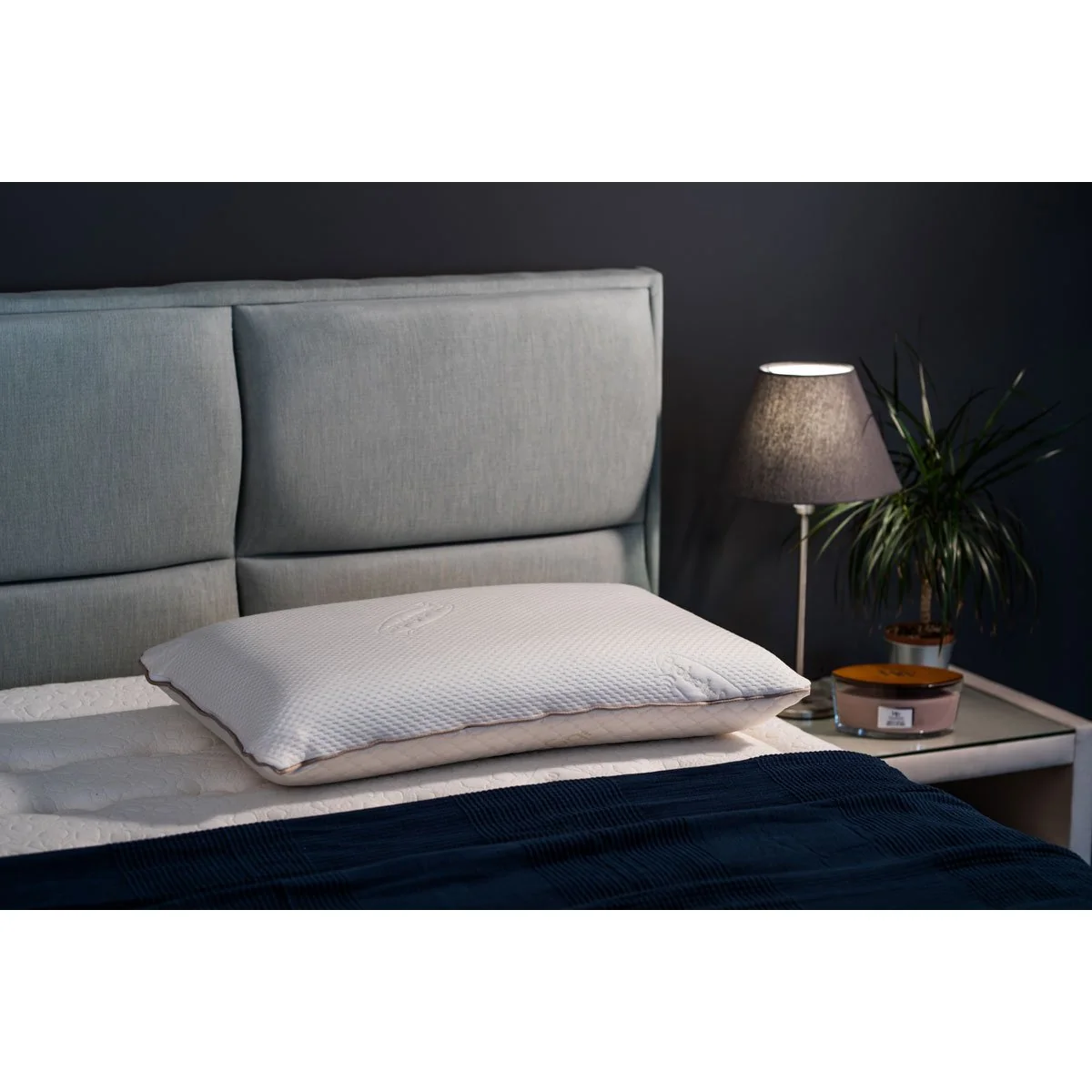 Vankúš z pamäťovej peny s dvojakou tuhosťou Bio Double 72x42 cm