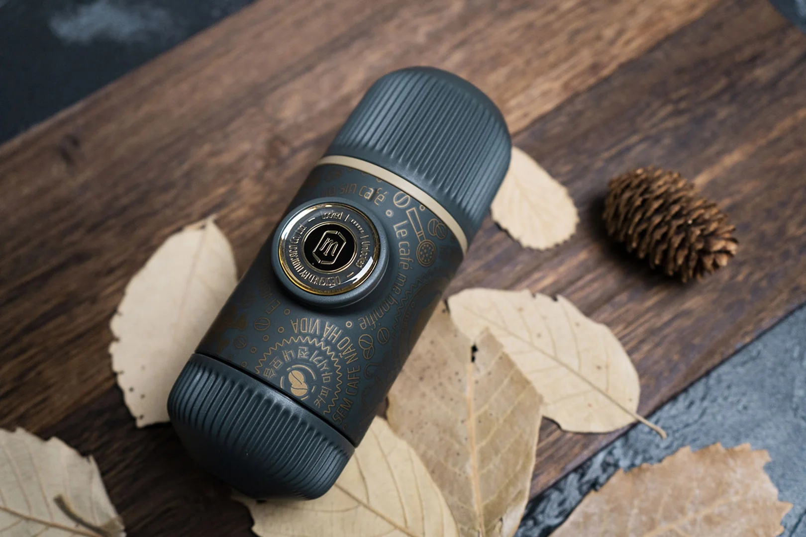 Nanopresso - Dark Souls Grey + pevný obal Kávovar