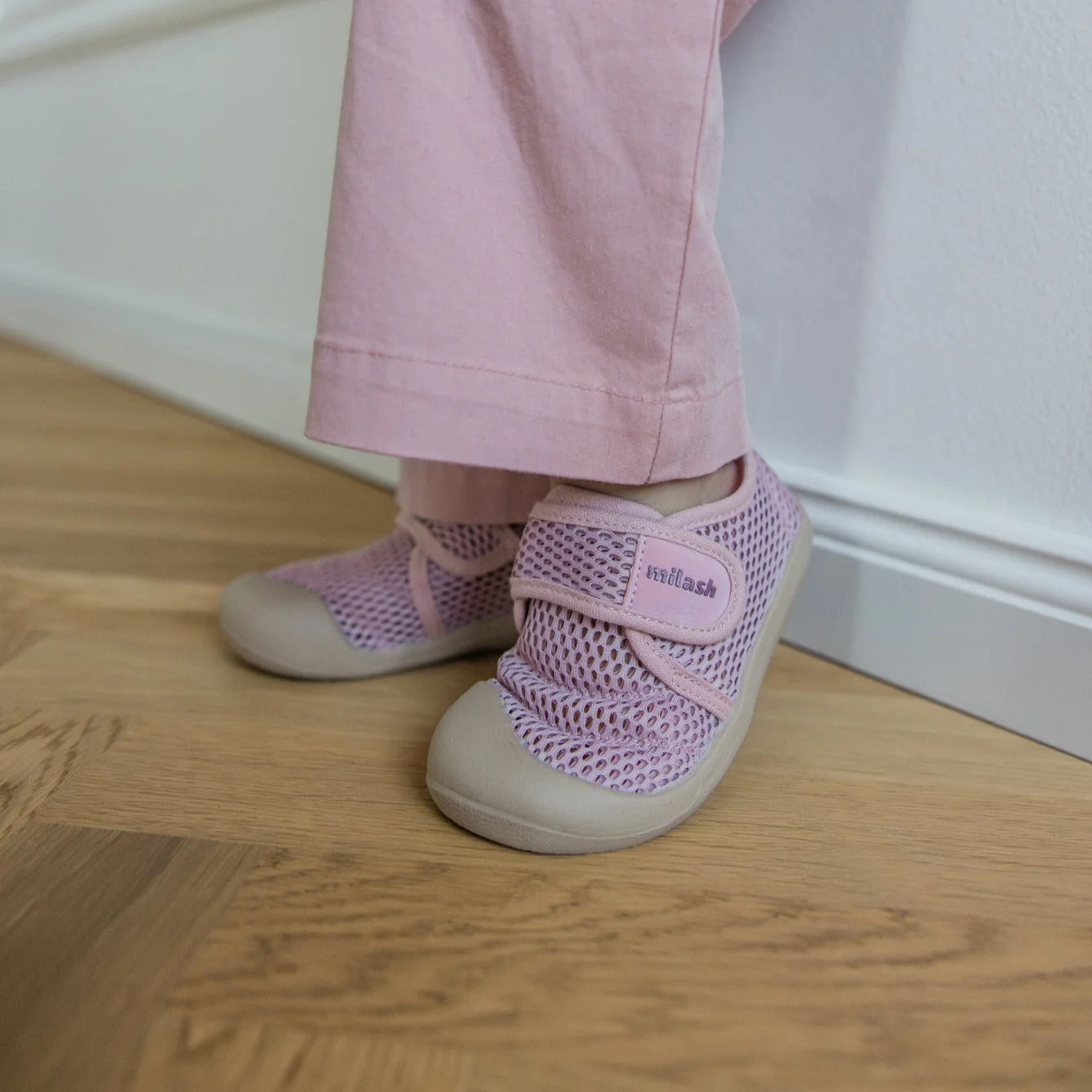 Milash prezuvky FUN shoes - LÁSKA Farba: ružové, Veľkosť: 21 (VD: 14 cm)