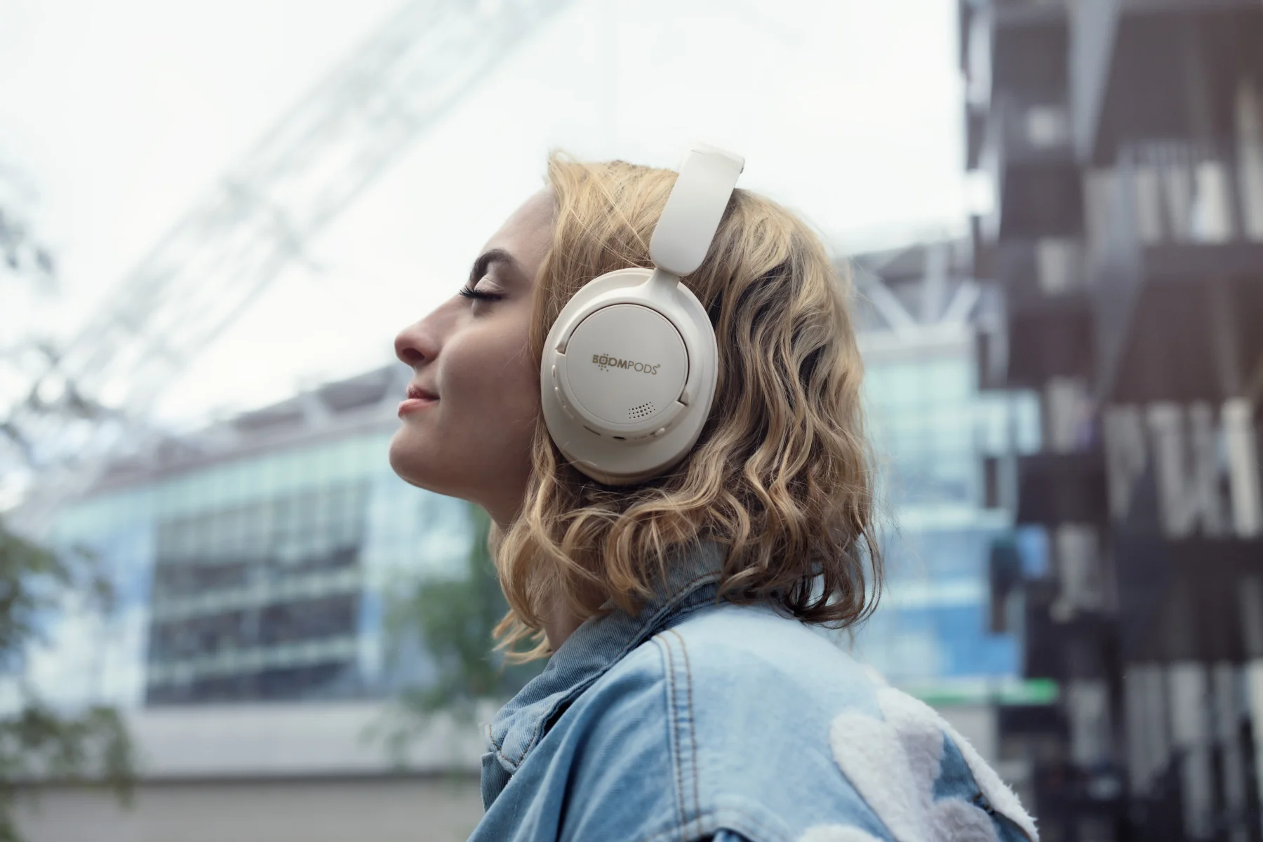 BOOMPODS ANC+ bezdrôtové slúchadlá sand