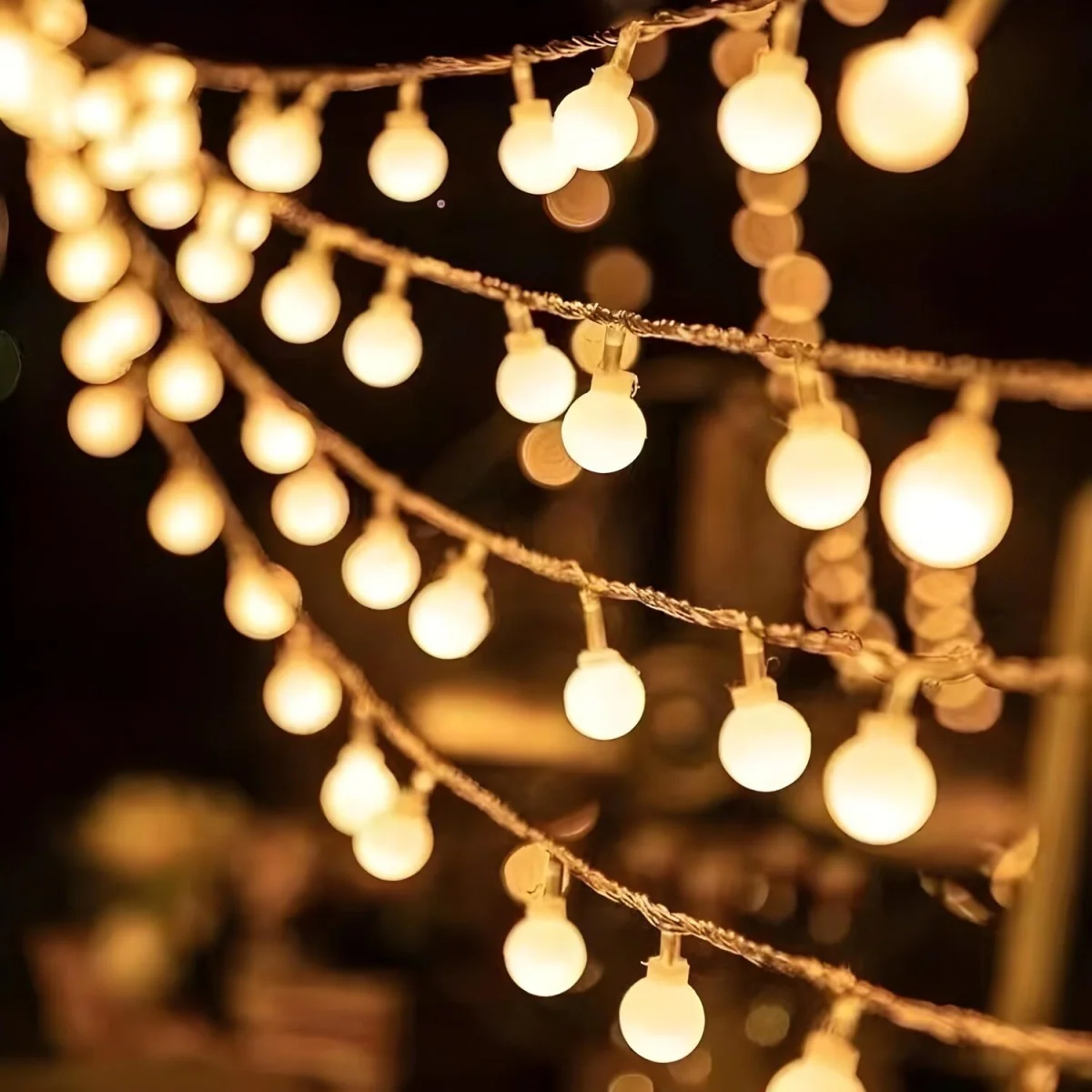 LED girlanda s dekoratívnymi guličkami, 10 m, 100 LED 220 V, biela