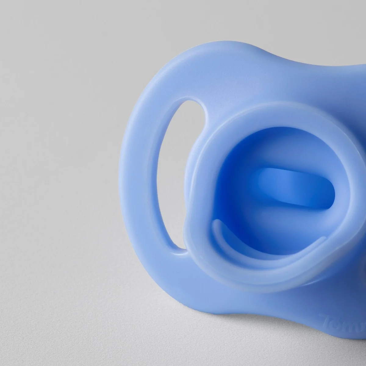 Tommee Tippee Silikónový Cumlík Ultra-light 6-18m 2 ks