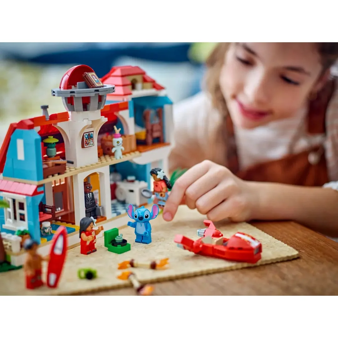 LEGO® Disney™ 43268 Lilo a Stitch a domček na pláži