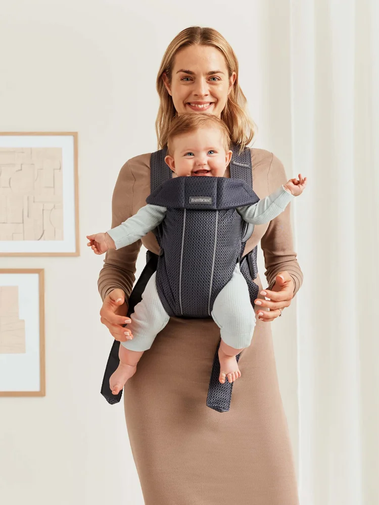 BABYBJÖRN Nosič Mini, Anthracite Mesh 1×1 ks