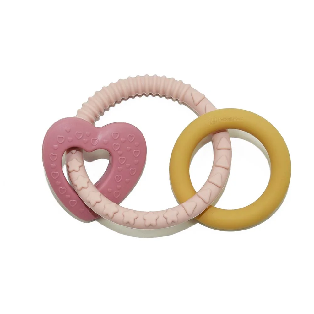 PETITE&MARS Hryzačka silikónová Love 0m+ 1×1 ks