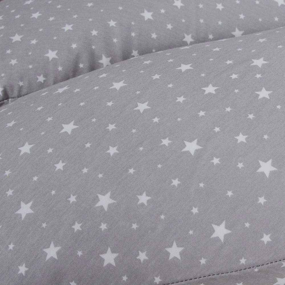 Vankúš na dojčenie HUGGY (150x60x37) Basic Grey Stars