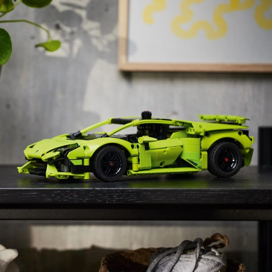 LEGO® Technic™ 42161 Lamborghini Huracán Tecnica