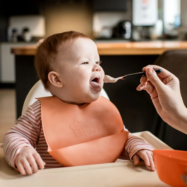 Tommee Tippee detský podbradník, 6m+ 1×1 ks, detský podbradník
