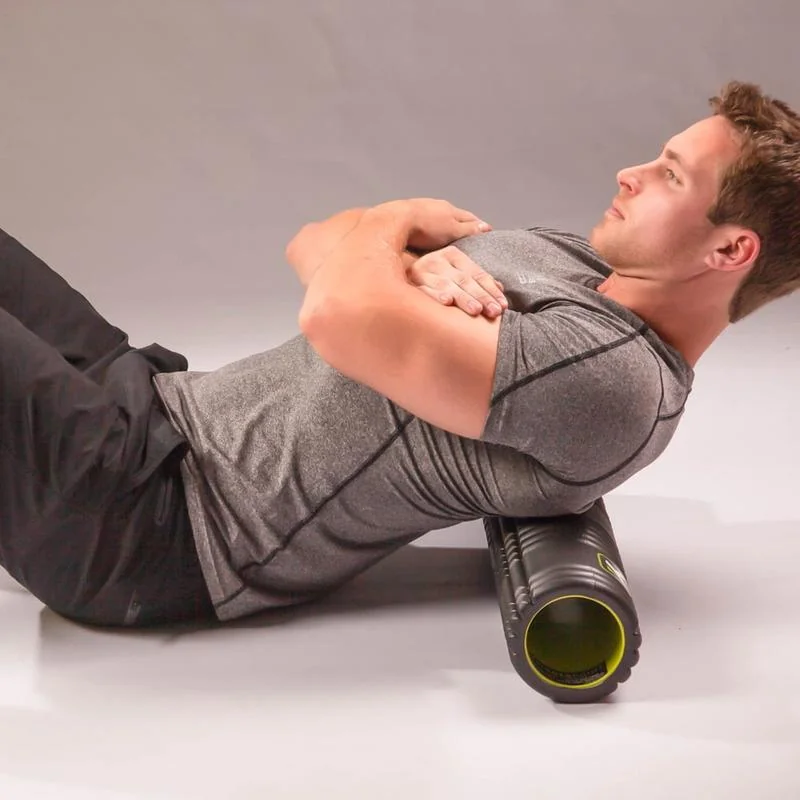 Masážny valec TriggerPoint GRID Foam Roller 2.0 Farba: čierna