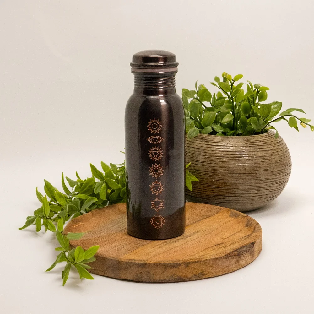 Fľaša na vodu z čistej medi 7 čakier antická ± 750 ml/270 g