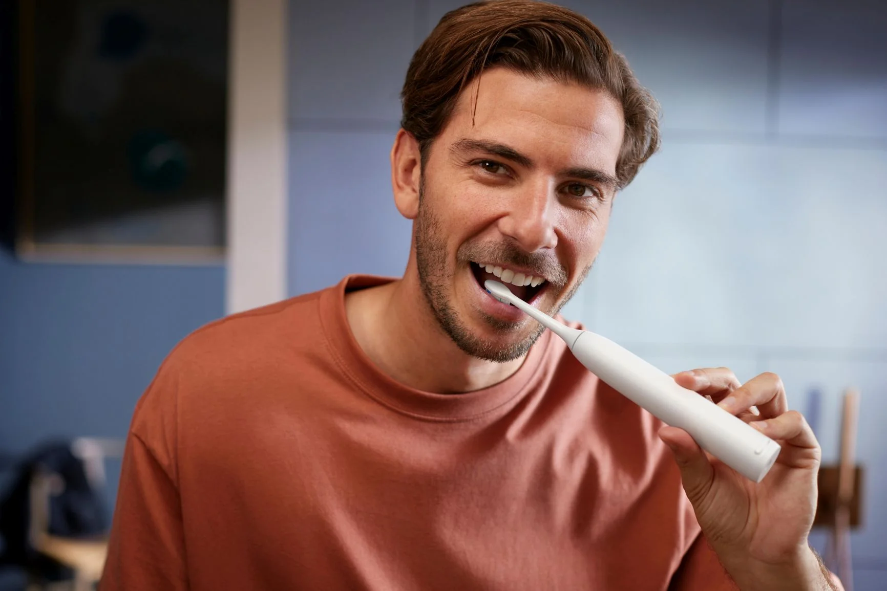 Philips Sonicare 5300 HX7108/02 1×1 ks, sonická elektrická zubná kefka