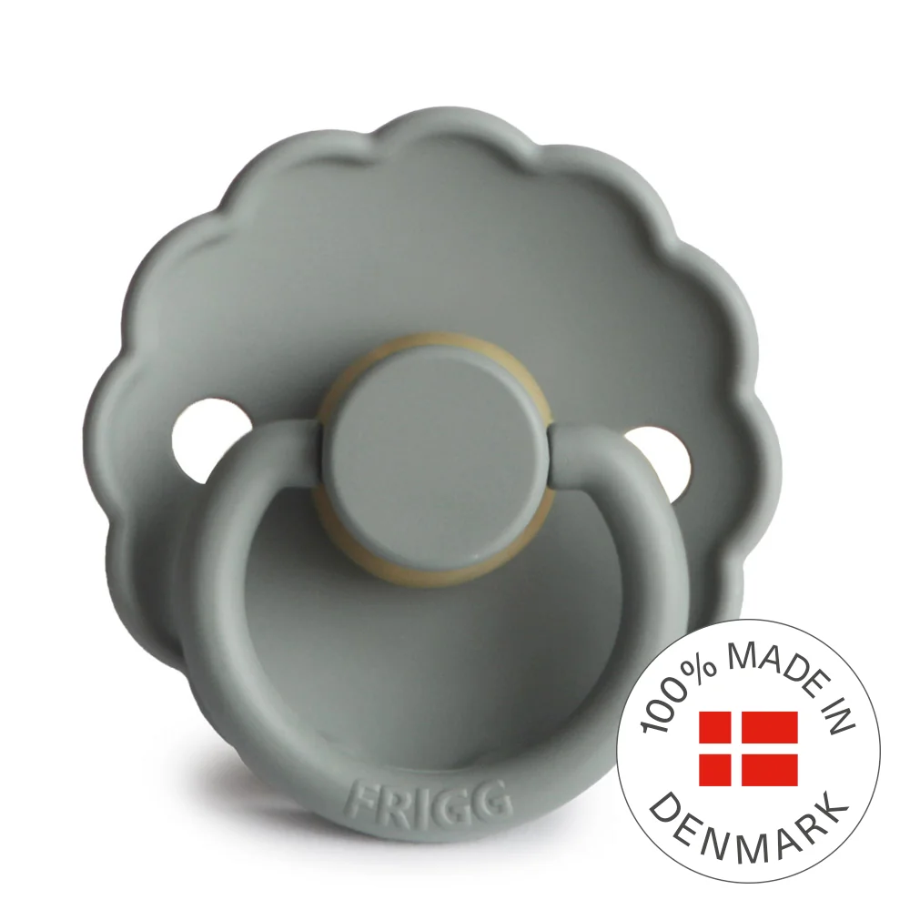 FRIGG Daisy kaučuk cumlík French Gray, +6m 1×1 ks, cumlík
