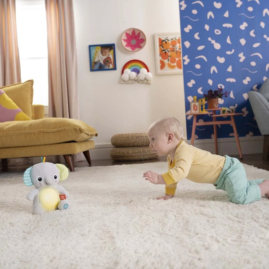 Hračka plyšová hudobná svietiaca Hug-a-bye Baby™ sloník 0m+