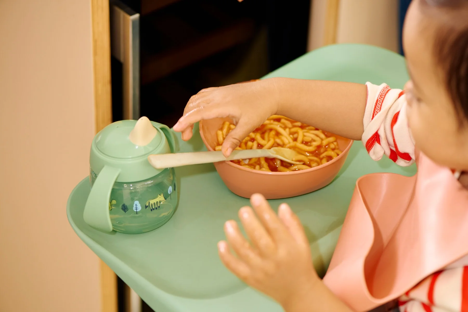 Tommee Tippee Súprava na kŕmenie 4m+ 1×8 ks, kŕmenie