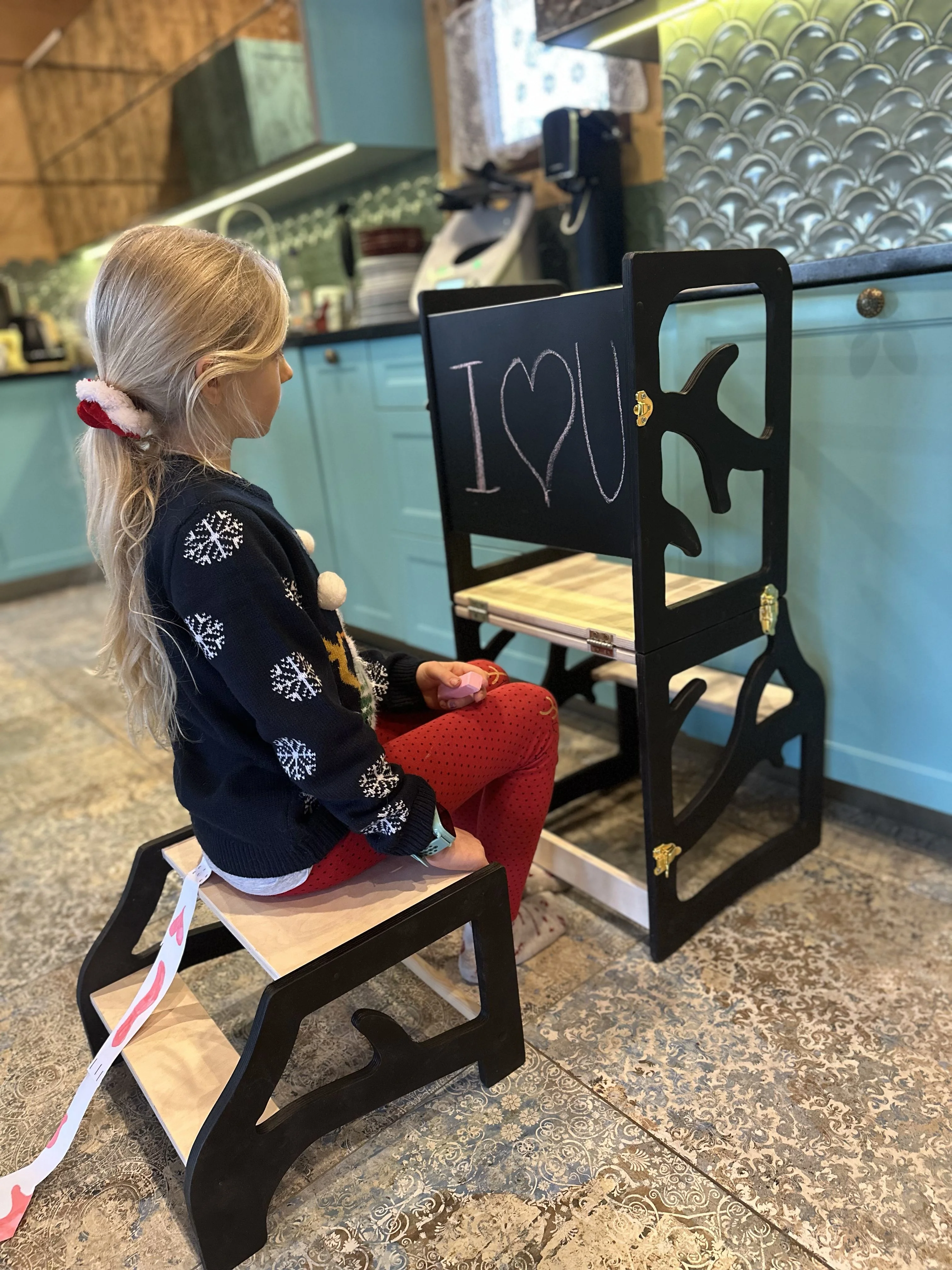 Učiaca veža, písací stolík, stolička, schodík, tabuľa 5v1 montessori čierna