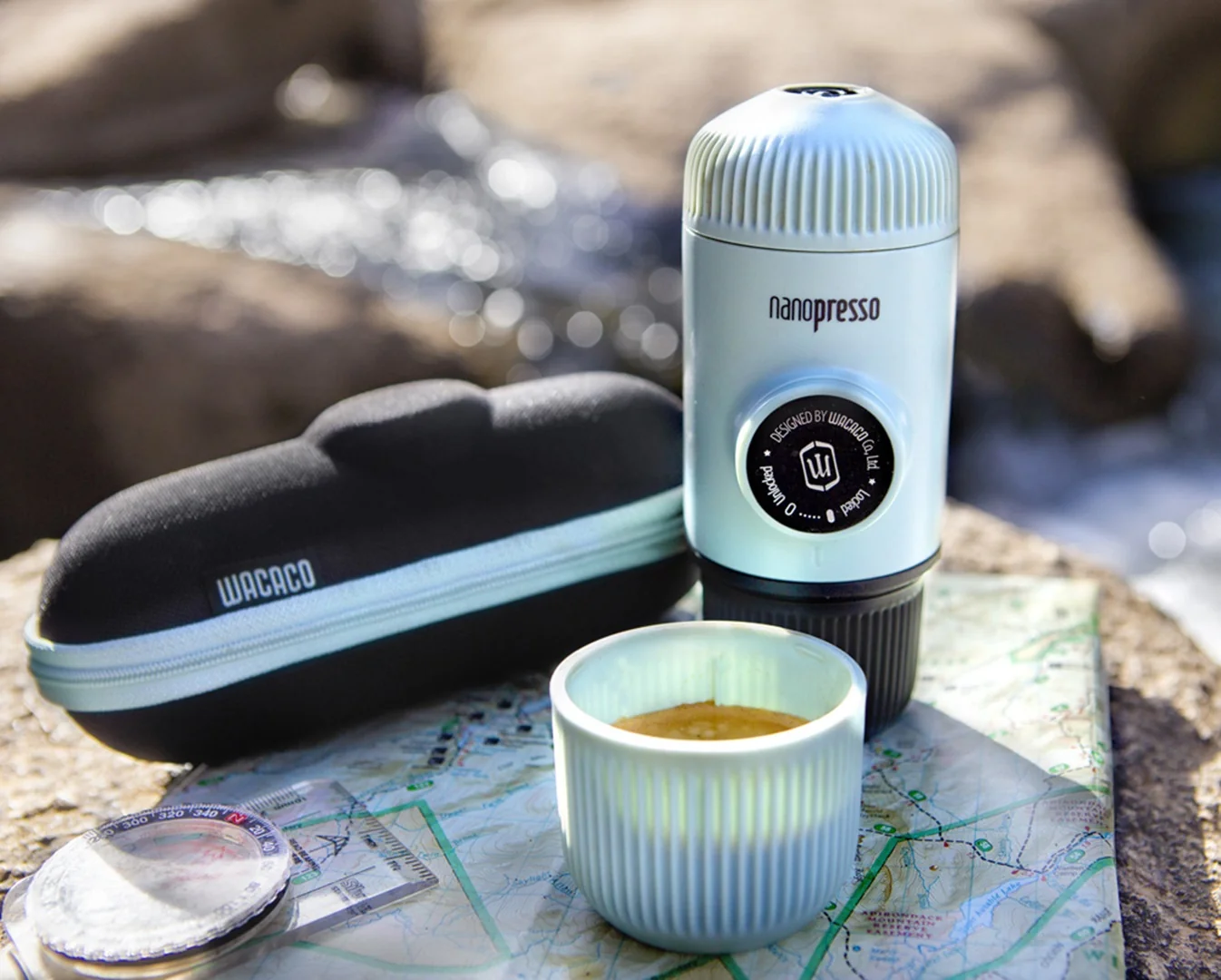 Nanopresso Arctic Blue + pevný obal Kávovar